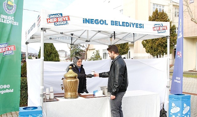 İneg&ouml;l Belediyesi&rsquo;nden &Ouml;ğrencilere &Uuml;cretsiz &Ccedil;orba İkramı