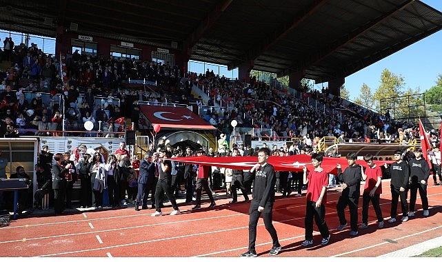İneg&ouml;l&rsquo;de Cumhuriyet Coşkusu