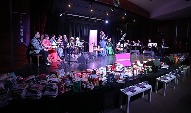 İneg&ouml;l&rsquo;de Edebiyat Ve Musiki Aynı Sahnede Buluştu