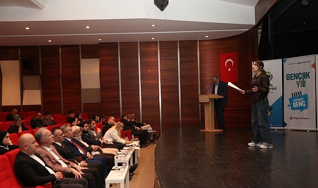 İneg&ouml;l&rsquo;de Lise &Ouml;ğrencileri Hitabet Yeteneğini Konuşturdu