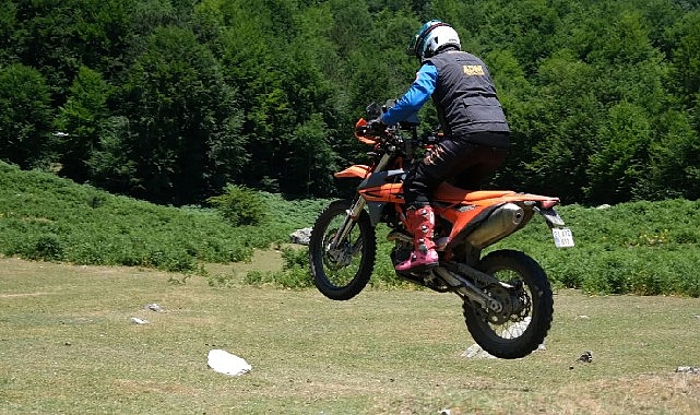İneg&ouml;l&rsquo;de Sky Adventure Race R&uuml;zgarı Esecek