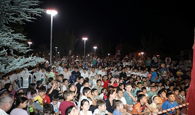 İneg&ouml;ll&uuml; &Ccedil;ocuklar Karag&ouml;z&rsquo;le Buluştu