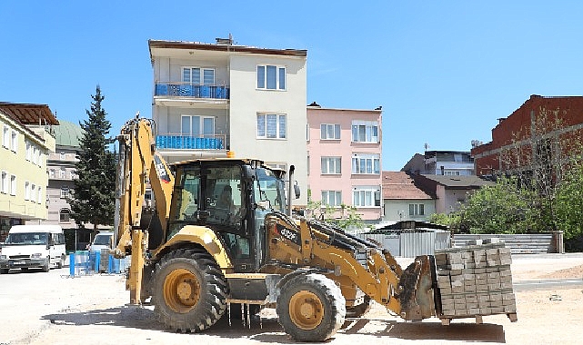 İneg&ouml;l&rsquo;&uuml;n Merkezine 146 Ara&ccedil;lık &Uuml;cretsiz Otopark Kazandırılıyor