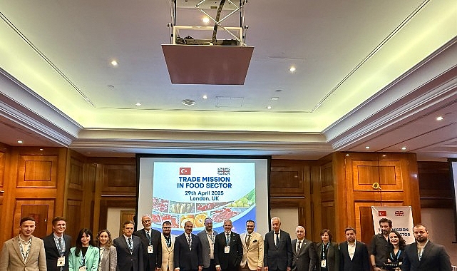 İngilizlerin sofralarını T&uuml;rk lezzetleriyle donatmaya gittiler