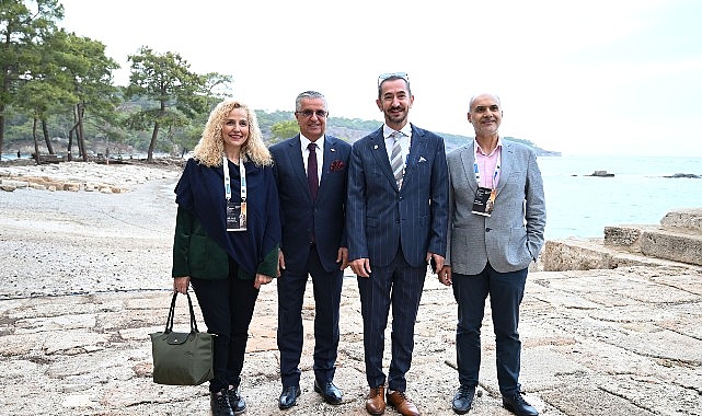 İş d&uuml;nyası Kemer'de bir araya geldi