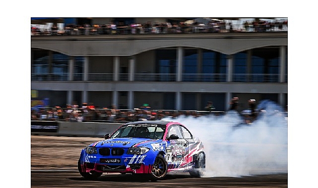 İstanbul Park&rsquo;taki İlk Drifti 30 Bin Sporsever Takip Etti