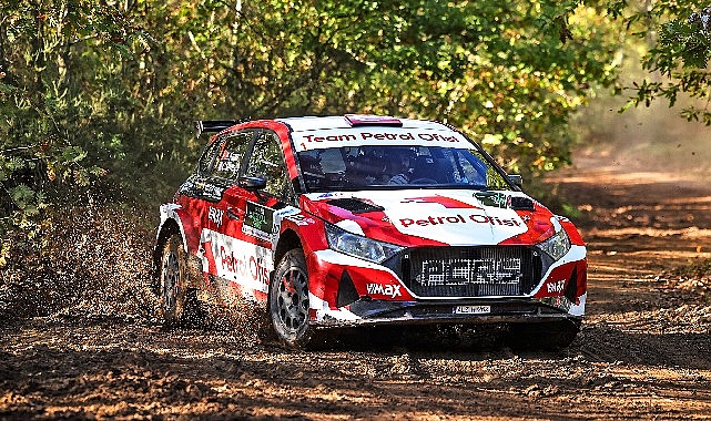 İstanbul Rallisi'ni Ali T&uuml;rkkan-Oytun Albayrak Kazandı