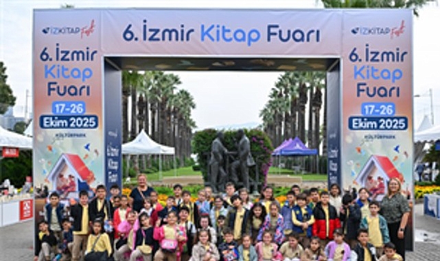 İZKİTAP&rsquo;a her yaştan ziyaret&ccedil;i