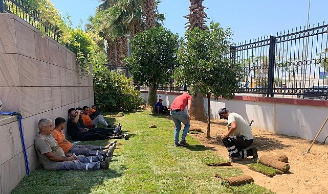 İzmir Adliyesinin peyzaj d&uuml;zenlemesine E&Uuml; Bayındır MYO&rsquo;dan destek
