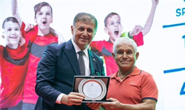 İzmir B&uuml;y&uuml;kşehir Belediye Başkanı Tugay&rsquo;dan İzmirli sporculara mesaj: &ldquo;Destek bizden şampiyonluklar sizden&rdquo;