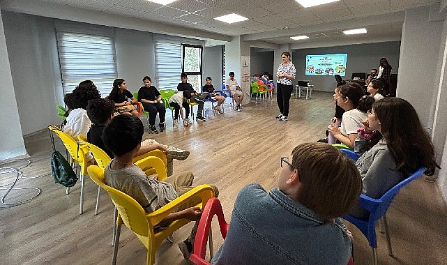 İzmir &Ccedil;ocuk Meclisi engelli hakları i&ccedil;in toplandı