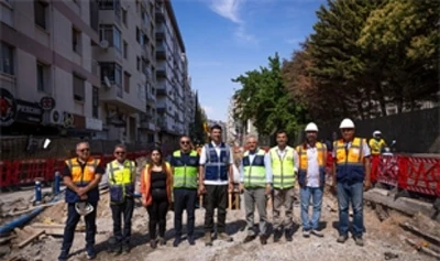 İzmir&rsquo;de 3 milyar liralık alt yapı d&ouml;n&uuml;ş&uuml;m&uuml; s&uuml;r&uuml;yor