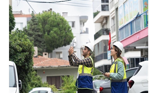 İzmir geleceğini g&uuml;venceye alıyor