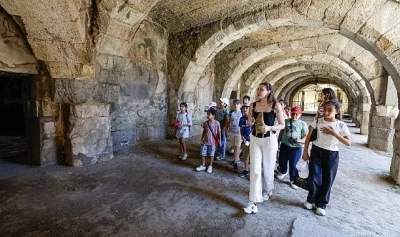 İzmir&rsquo;in mirası &ccedil;ocuklarla geleceğe taşınıyor