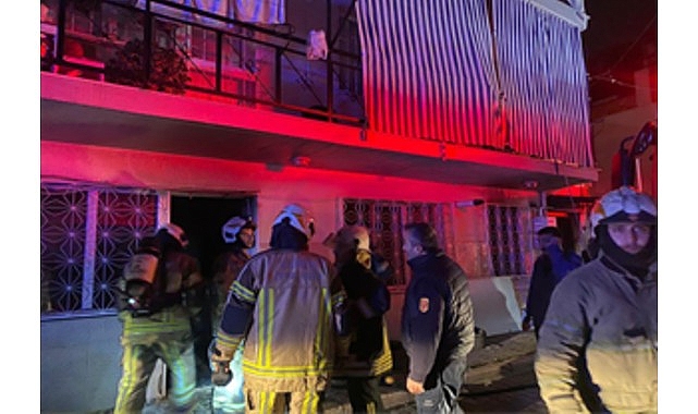 İzmir İtfaiyesi Buca'da yangına m&uuml;dahale etti