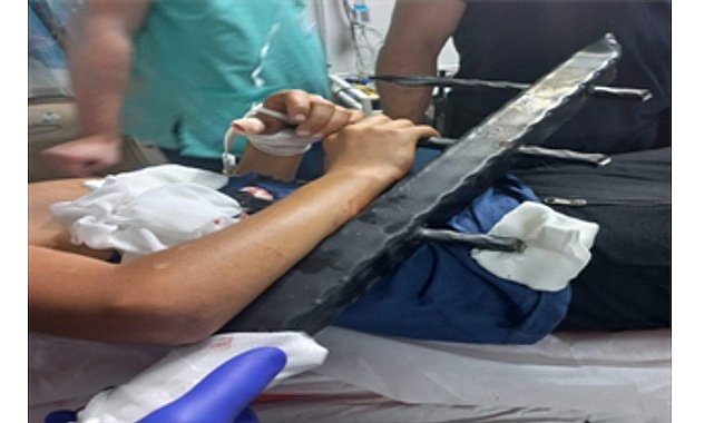 İzmir İtfaiyesi&rsquo;nden hayat kurtaran operasyon