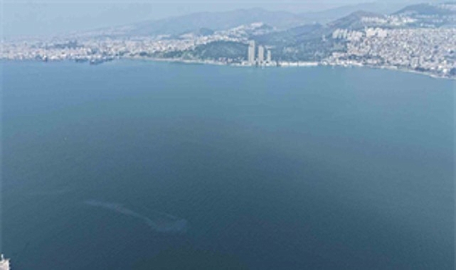İzmir K&ouml;rfezi&rsquo;nde yine dış kaynaklı kirlilik alarmı