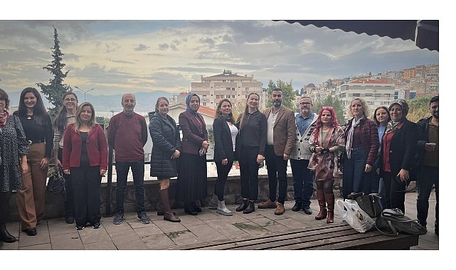 &ldquo;İzmir &Ouml;ğretmen Akademileri&rdquo; Kapsamında &lsquo;&lsquo;Edebiyat Akademisi&rsquo;&rsquo; Etkinliklerine Devam Ediyor