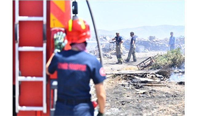 İzmir&rsquo;de bir ayda 26 bin 260 hektar alan yandı
