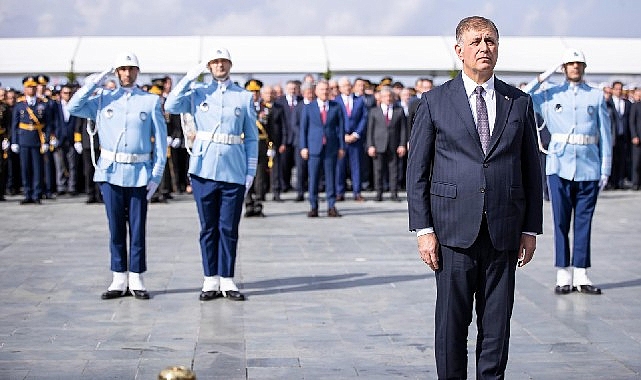 İzmir&rsquo;de Cumhuriyet Bayramı kutlamaları başladı