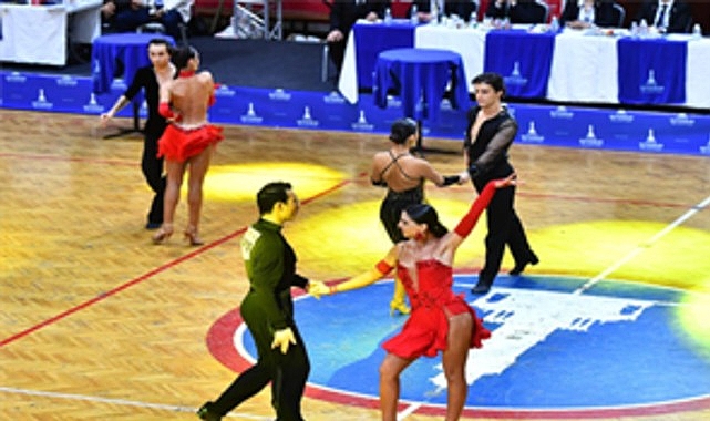 İzmir&rsquo;de dans&ccedil;ıların kıyasıya rekabeti