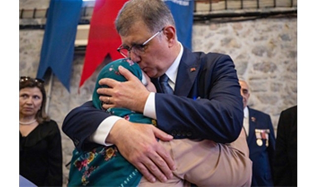 İzmir&rsquo;de dayanışmanın b&uuml;y&uuml;d&uuml;ğ&uuml; yıl