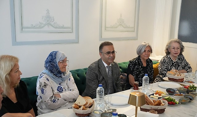 İzmir&rsquo;de En Anlamlı Anneler G&uuml;n&uuml; Kutlaması