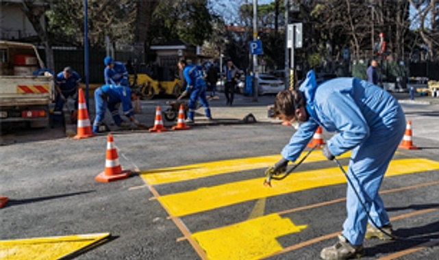 İzmir&rsquo;de yaya g&uuml;venliği &ouml;n planda