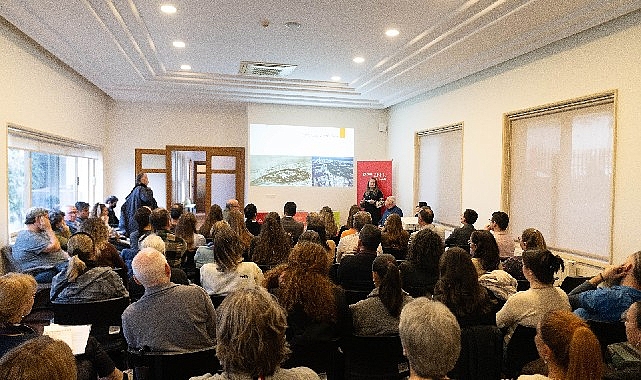 İzmir&rsquo;in d&uuml;n&uuml; bug&uuml;n&uuml; yarını konuşuldu