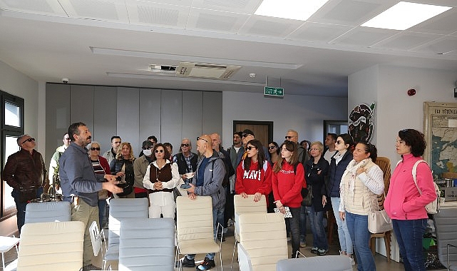 İzmirli Turist Rehberlerinden Efes Tarlası Yaşam K&ouml;y&uuml;&rsquo;ne Eğitim Ziyareti
