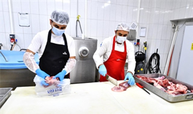İzmirlilerin et bağışları ihtiya&ccedil; sahiplerine ulaştırılıyor