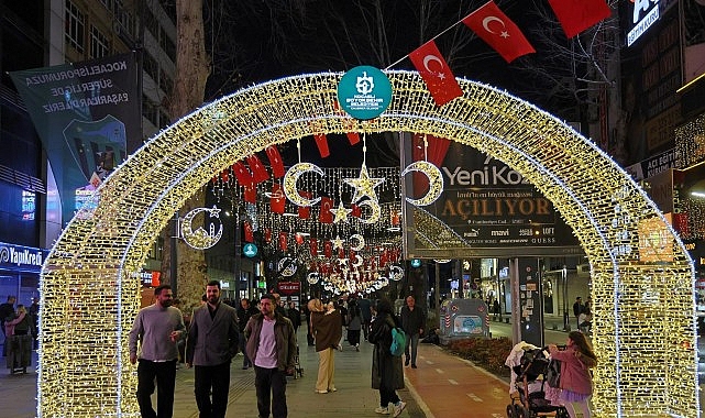 İzmit, Ramazan&rsquo;ı ışıl ışıl karşılıyor