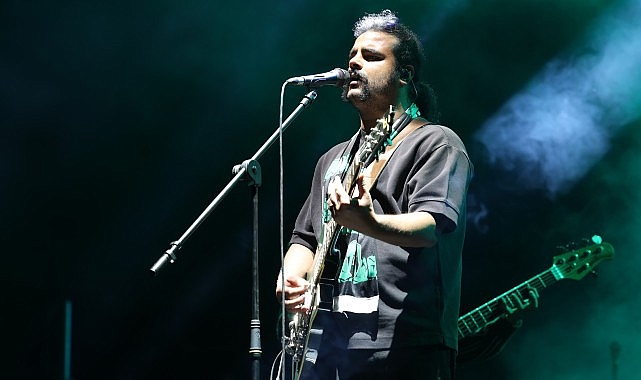 İzmit&rsquo;te Dedubl&uuml;man&rsquo;dan &ldquo;EnFest&rdquo; konser