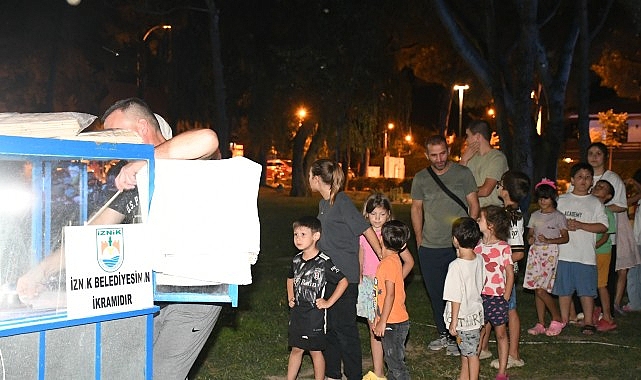 İznik&rsquo;te Yaz Akşamları &Ccedil;ocukların Neşesiyle Renkleniyor