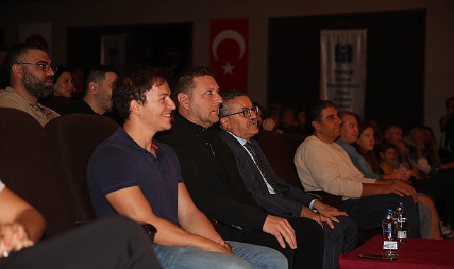 'Japon Kuklası' Ke&ccedil;i&ouml;ren&rsquo;de Sahne Aldı
