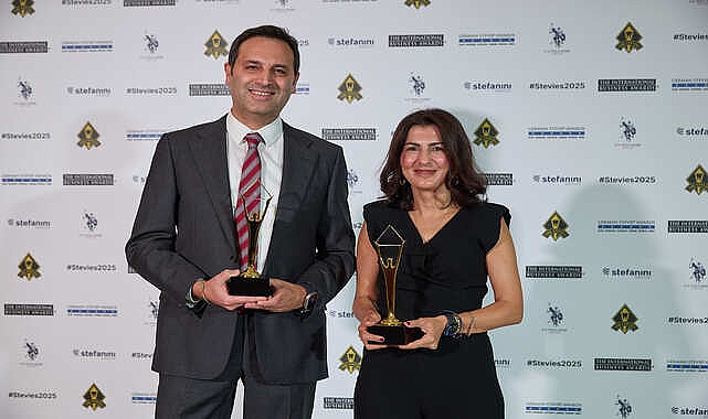 Jolly, Stevie Awards&rsquo;ta iki uluslararası &ouml;d&uuml;l&uuml;n sahibi oldu