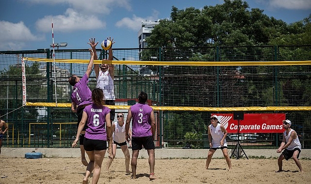 Kadık&ouml;y Belediyesi Kalamış Spor Merkezi, plaj voleybolunun yıldızlarını ağırlıyor