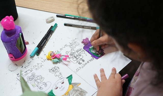 Kadık&ouml;y Belediyesi Karikat&uuml;r Evi Yaz At&ouml;lyeleri Başladı