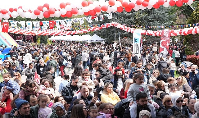 Kadık&ouml;y&rsquo;de Parklar &Ccedil;ocuklarla Şenlendi
