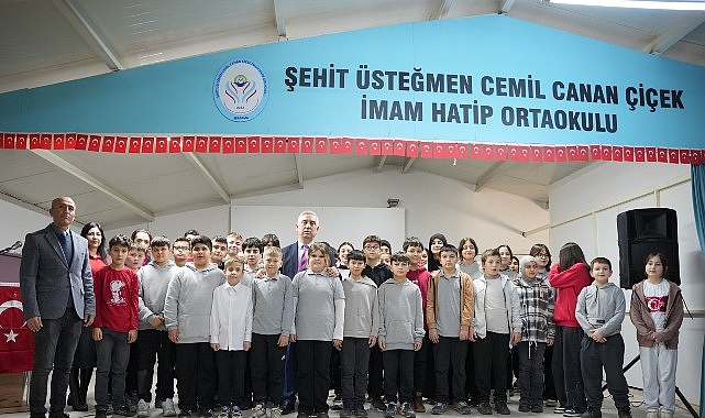 &ldquo;Kağıt Atıklar Kitap Olsun&rdquo; Projesiyle &Ccedil;evre Bilinci Aşılanıyor