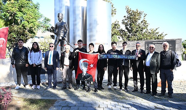 Kahraman Top&ccedil;u Y&uuml;zbaşı Aker Kemer&rsquo;de anıldı
