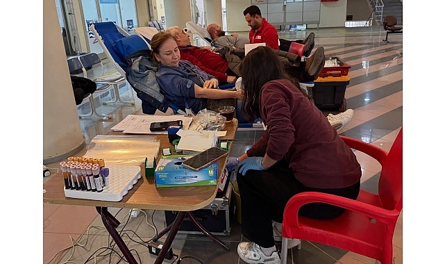 Kan Stoklarına G&ouml;lc&uuml;k Belediyesi'nden G&uuml;&ccedil;l&uuml; Destek