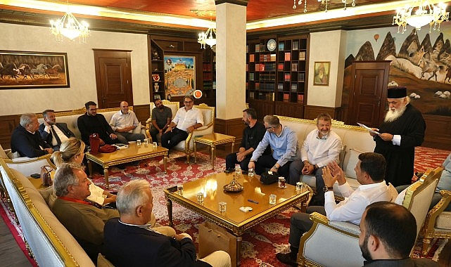 Kapadokya&rsquo;da M&uuml;badele Torunlarından Anlamlı Ziyaret