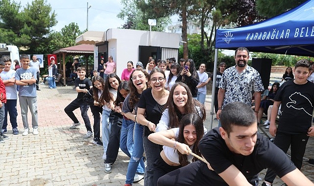 Karabağlar'da baharın coşkusu gen&ccedil;lerle buluştu