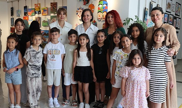 Karabağlar&rsquo;da Sanat Dolu Performans G&uuml;nleri Başladı