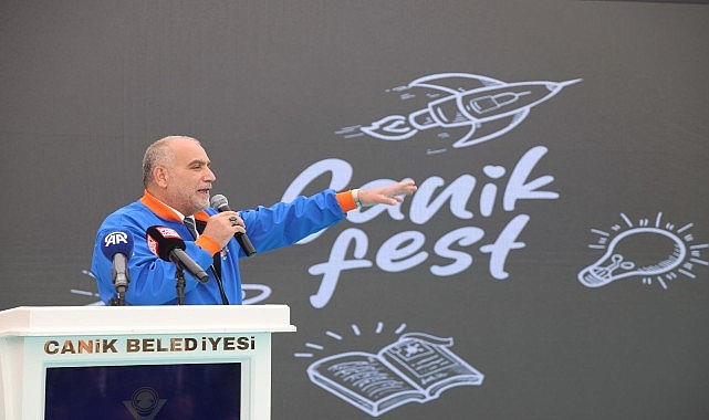 Karadeniz B&ouml;lgesi&rsquo;nin ilk ve tek b&uuml;y&uuml;k &ouml;l&ccedil;ekli bilim şenliği CANİKFEST, ger&ccedil;ekleştirilen g&ouml;rkemli a&ccedil;ılış t&ouml;reniyle kapılarını ziyaret&ccedil;ilerine a&ccedil;tı.