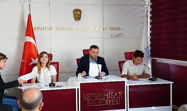 Karakayalar &ldquo;Mahalle&rdquo;stat&uuml;s&uuml;ne kavuştu, adı &ldquo;Necat Hepkon&rdquo; oldu