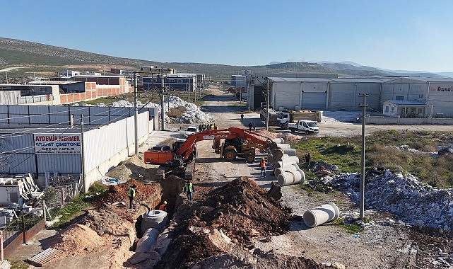 Karaosmanoğlu Sanayi Sitesi&rsquo;nin &Ccedil;eyrek Asırlık Altyapısı &Ccedil;ilesi Son Buluyor