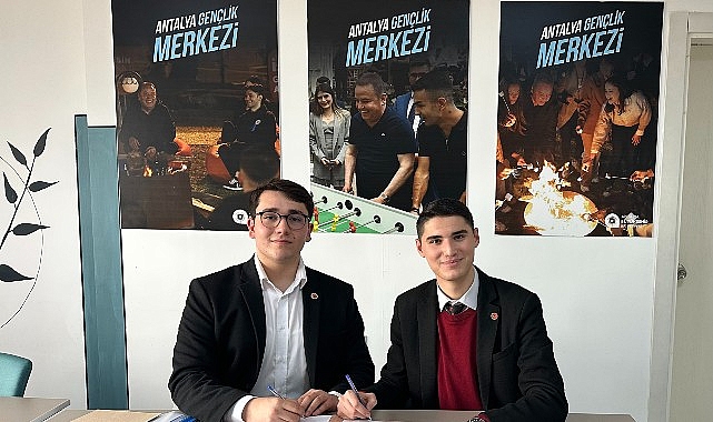 Kardeş gen&ccedil;lik meclisi protokol&uuml; imzalandı