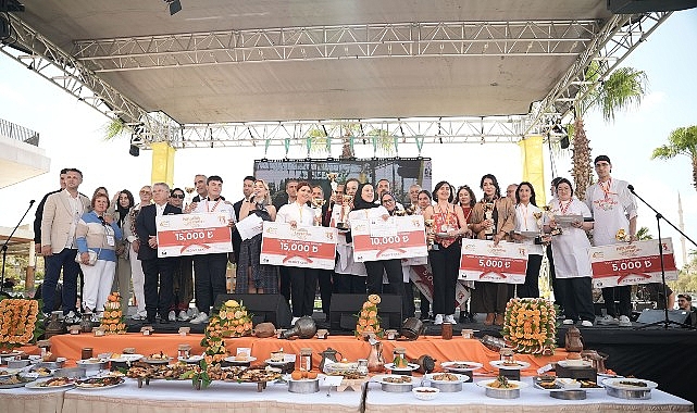 Karnavalın En &ldquo;Leziz&rdquo; Yarışmasında B&uuml;y&uuml;k Rekabet Yaşandı